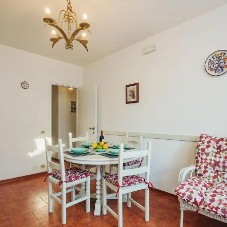 Appartamento La Rocchetta By Interhome