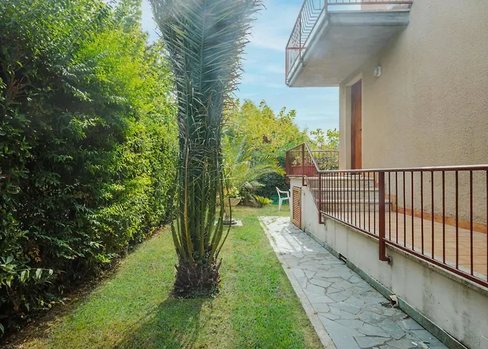 La Rocchetta By Interhome Marina di Pietrasanta