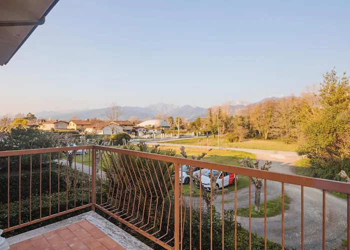 La Rocchetta By Interhome Marina di Pietrasanta