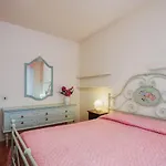 شقة La Rocchetta By Interhome *