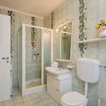 شقة La Rocchetta By Interhome مارينا دي بييتراسانْت
